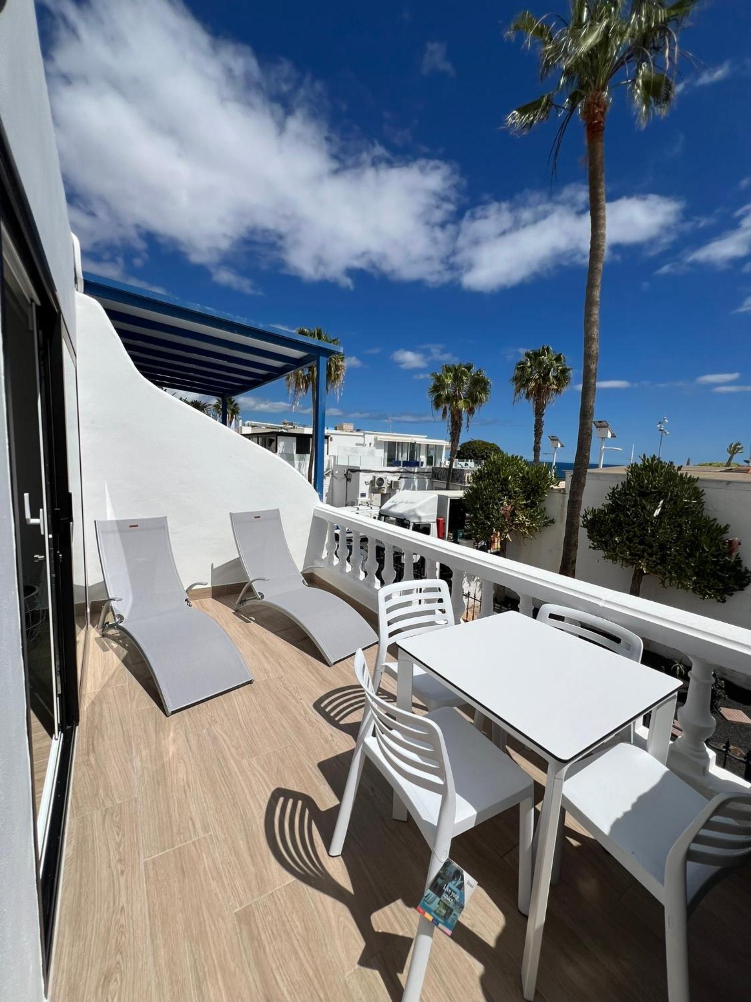 Casa Oasis Central Puerto del Carmen  Exteriör bild