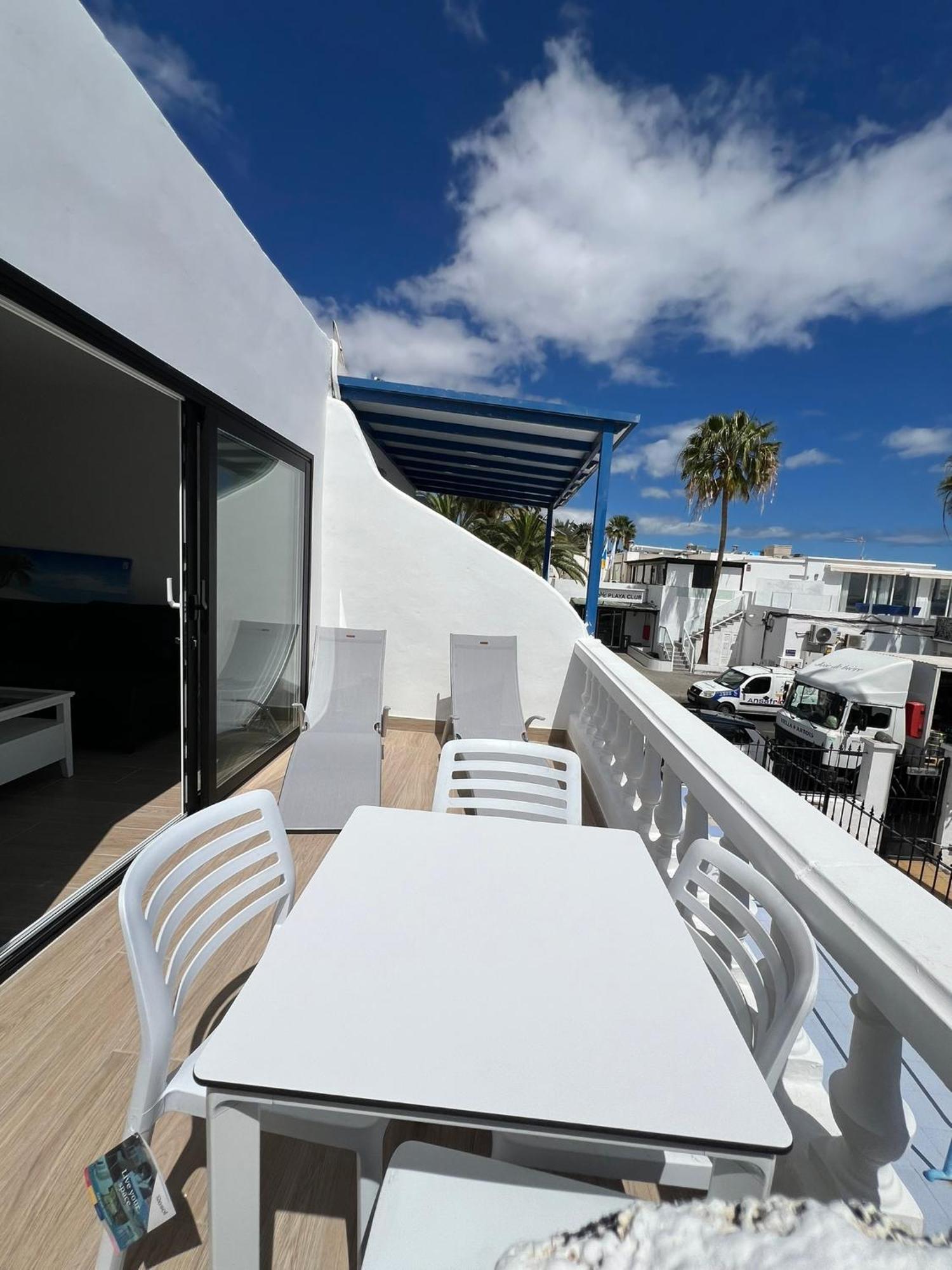 Casa Oasis Central Puerto del Carmen  Exteriör bild
