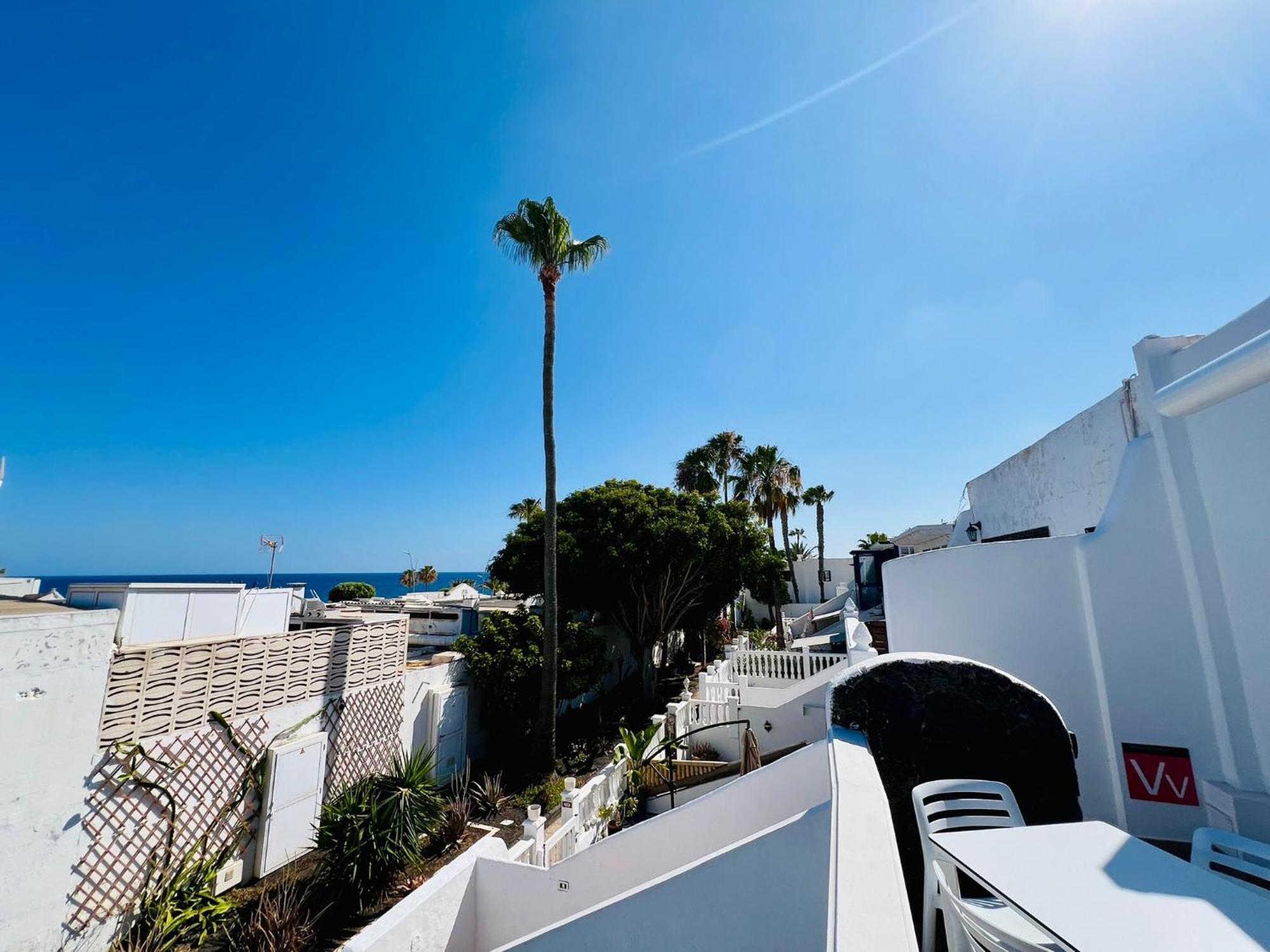 Casa Oasis Central Puerto del Carmen  Exteriör bild
